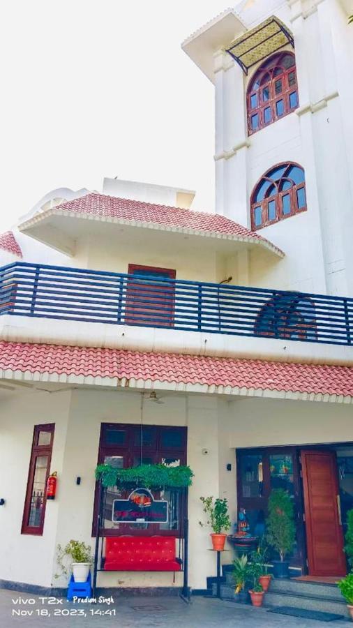 Mauji'S Villa Hotel & Guest House Prayagraj Exterior photo